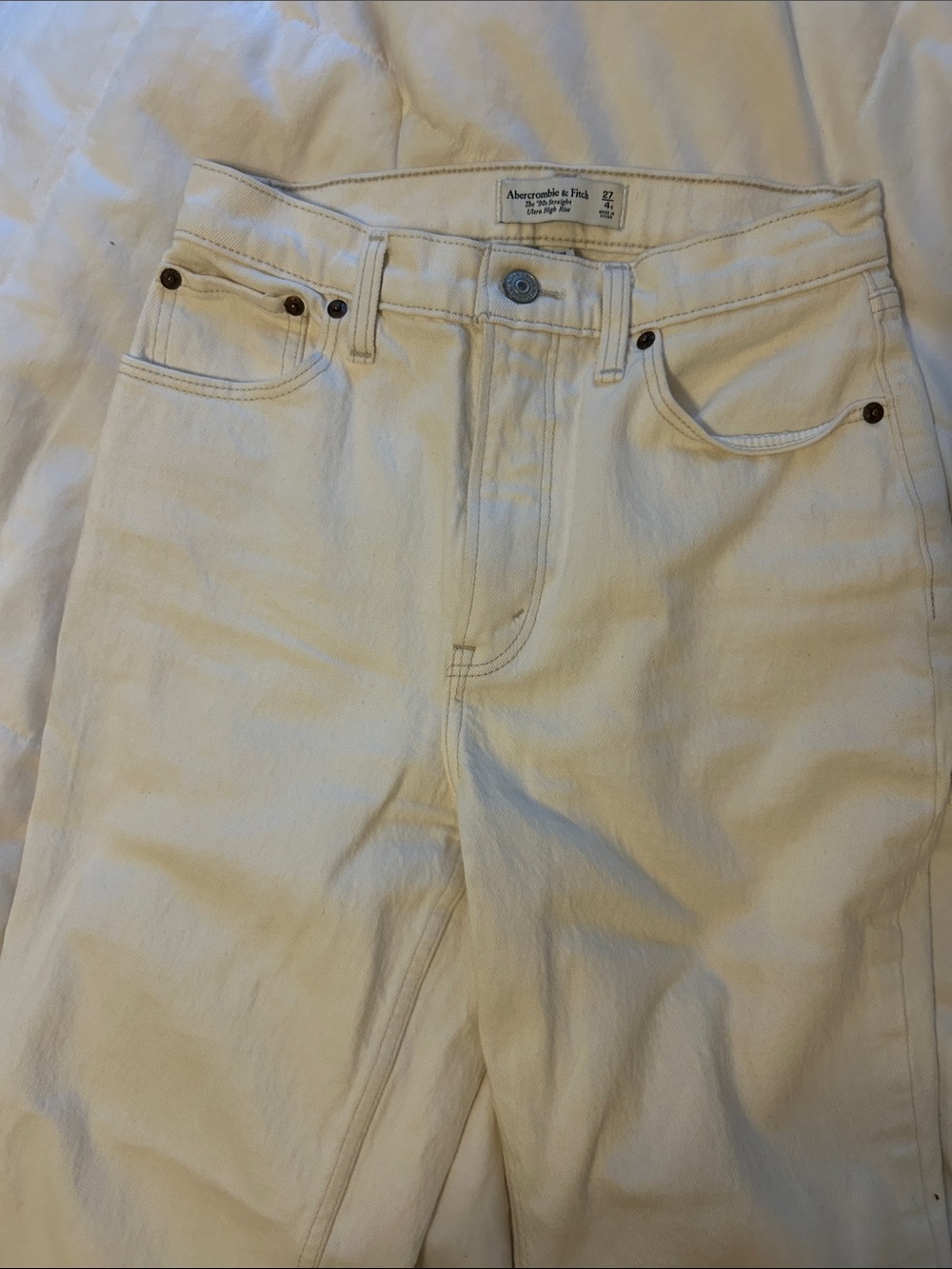 MOVING SALE Abercrombie & Fitch 90s straight White high rise Jeans